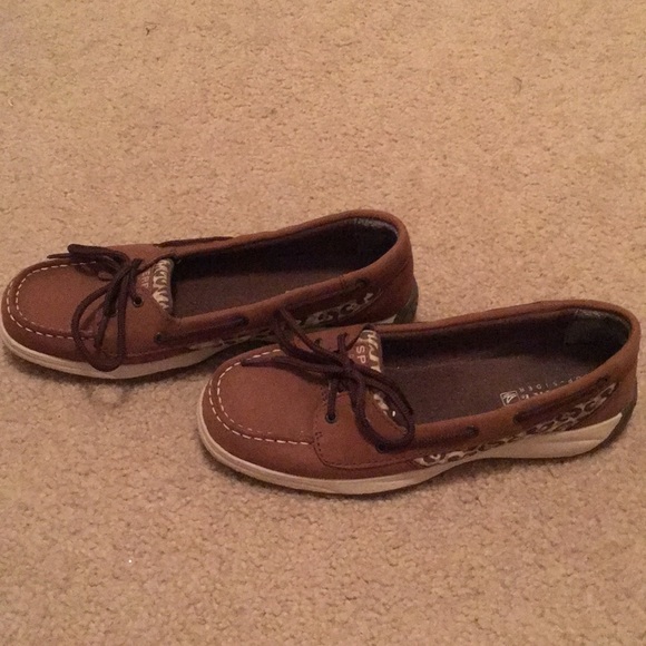 Shoes - Picture 2 of 4